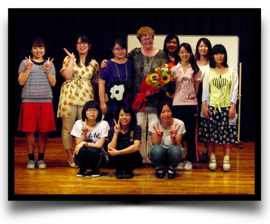 The English Drama Club , 2015

(Photos courtesy of Kate Bowes, July 2015. Actors, in the 2nd picture, from left to right: Ayaka Hayashi, Mayu Tanaka, Nana Chihara, Mana Nitani, and Azusa Kimura.)