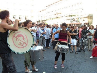 写真　2009年G8サミット時のローマ市中心部バルベリーニ広場の様子（筆者撮影）