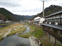 写真4　橋から発着場跡まで降りてみる