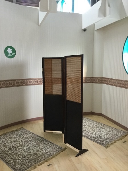 図2　イスラームの祈りの部屋