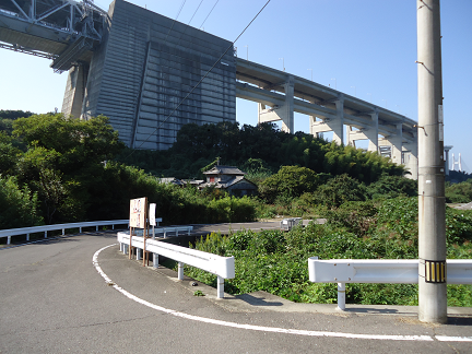 【写真5】与島に建設された瀬戸大橋の橋脚