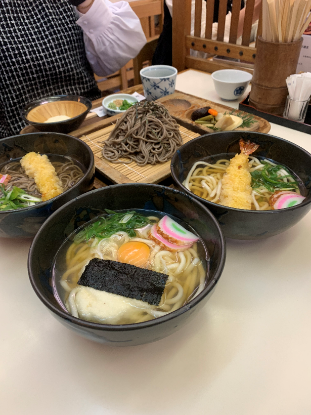 御食事処橋本屋にて　みんなで昼食！