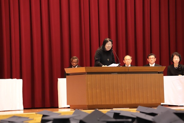 津田葵学長からの式辞